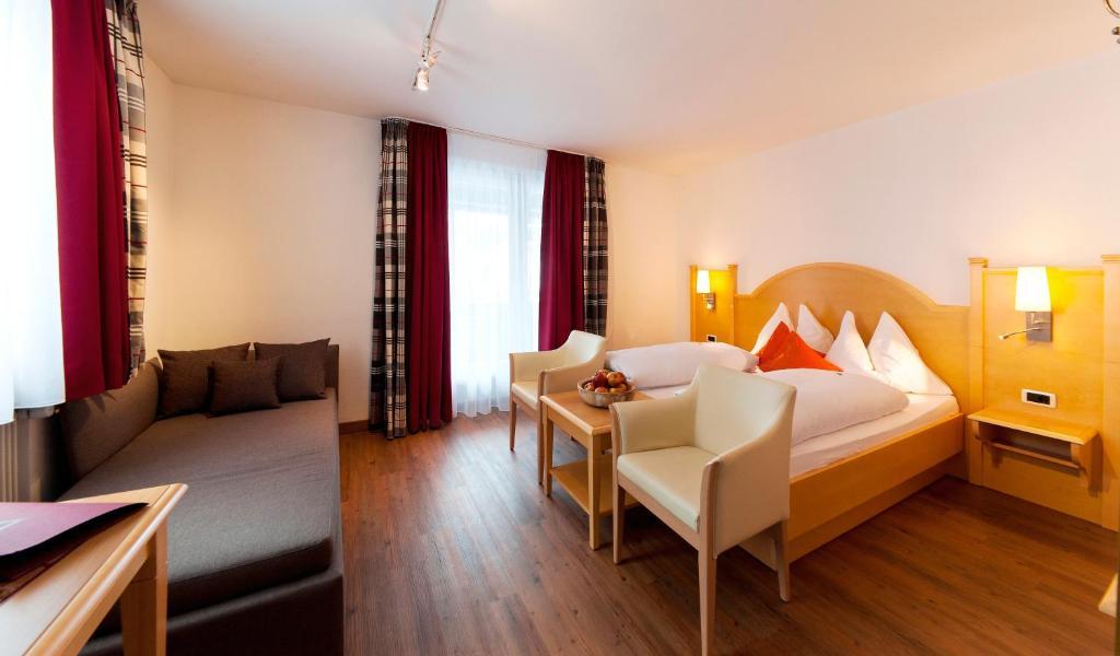 Geniesserhotel Messnerwirt Olang Ruang foto